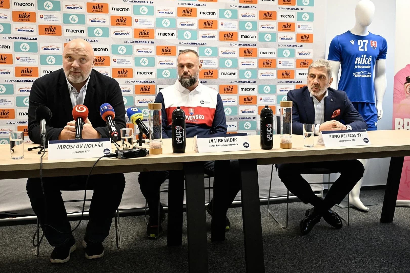 NOVÝM TRÉNEROM REPREZENTAČNÉHO DRUŽSTVA ŽIEN JE JAN BEŇADIK