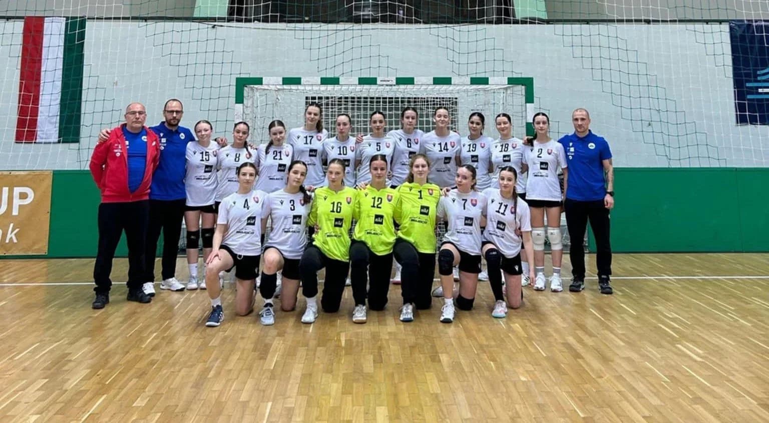 MEDZINÁRODNÁ KONFRONTÁCIA MLÁDEŽNÍCKYCH REPREZENTÁCIÍ DIEVČAT. KADETKY S DVOMI VÍŤAZSTVAMI NAD ČEŠKAMI 