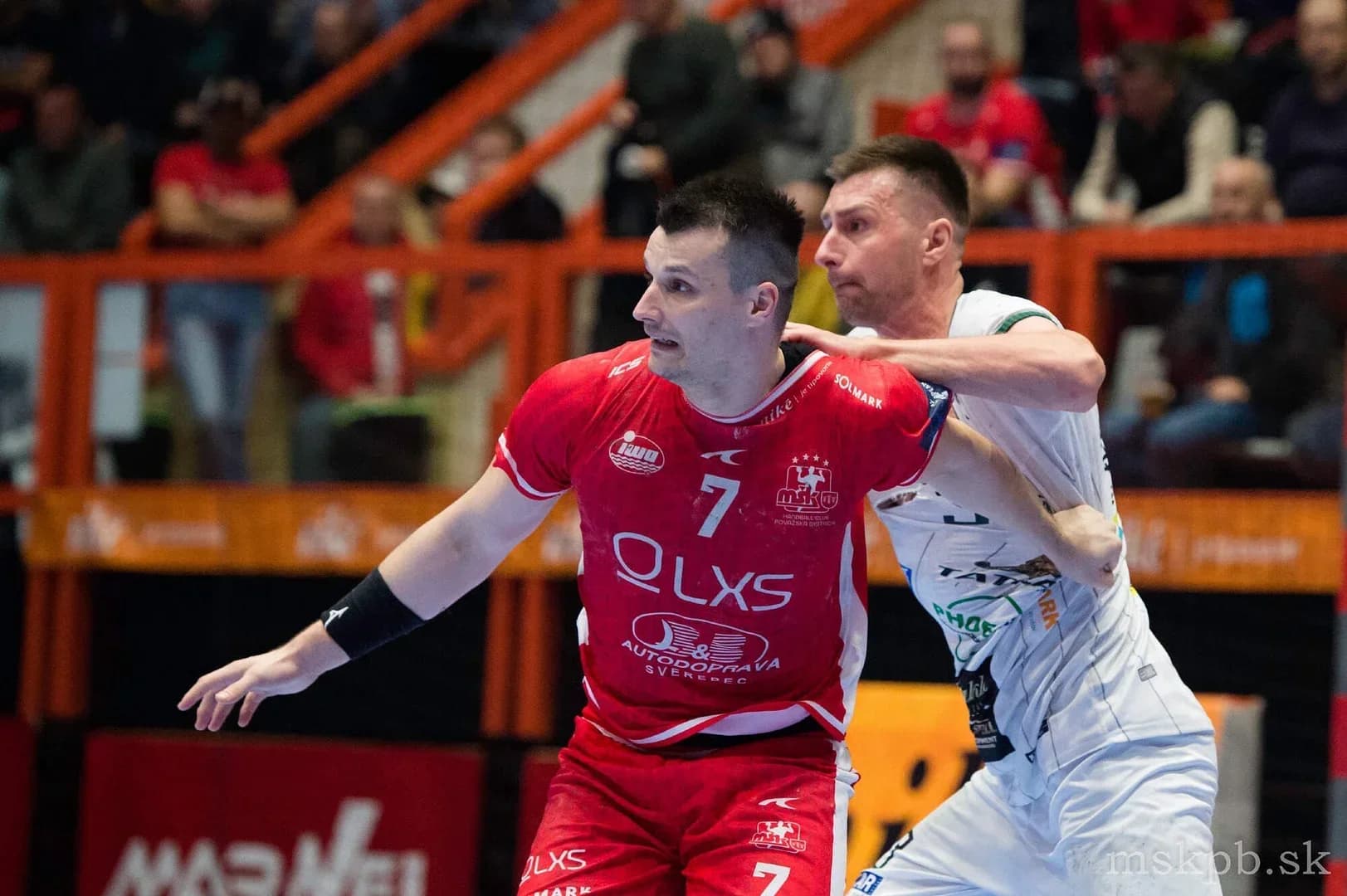 HANDBALL EXTRALIGA: DRUHÉ KOLO VYVRCHOLÍ ŠLÁGROM MEDZI POVAŽSKOU BYSTRICOU A PREŠOVOM