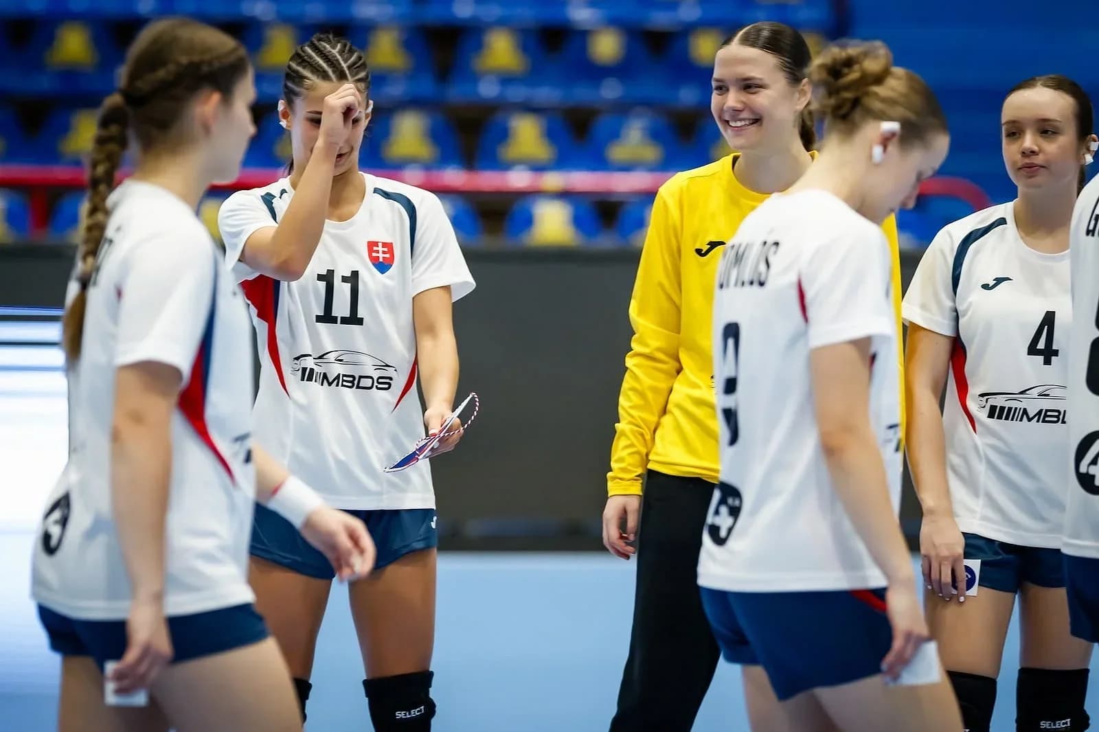 MAJSTROVSTVÁ SVETA KADETIEK: SLOVENKY ZDEMOLOVALI ANGOLU A POSTUPUJÚ ZO ZÁKLADNEJ SKUPINY