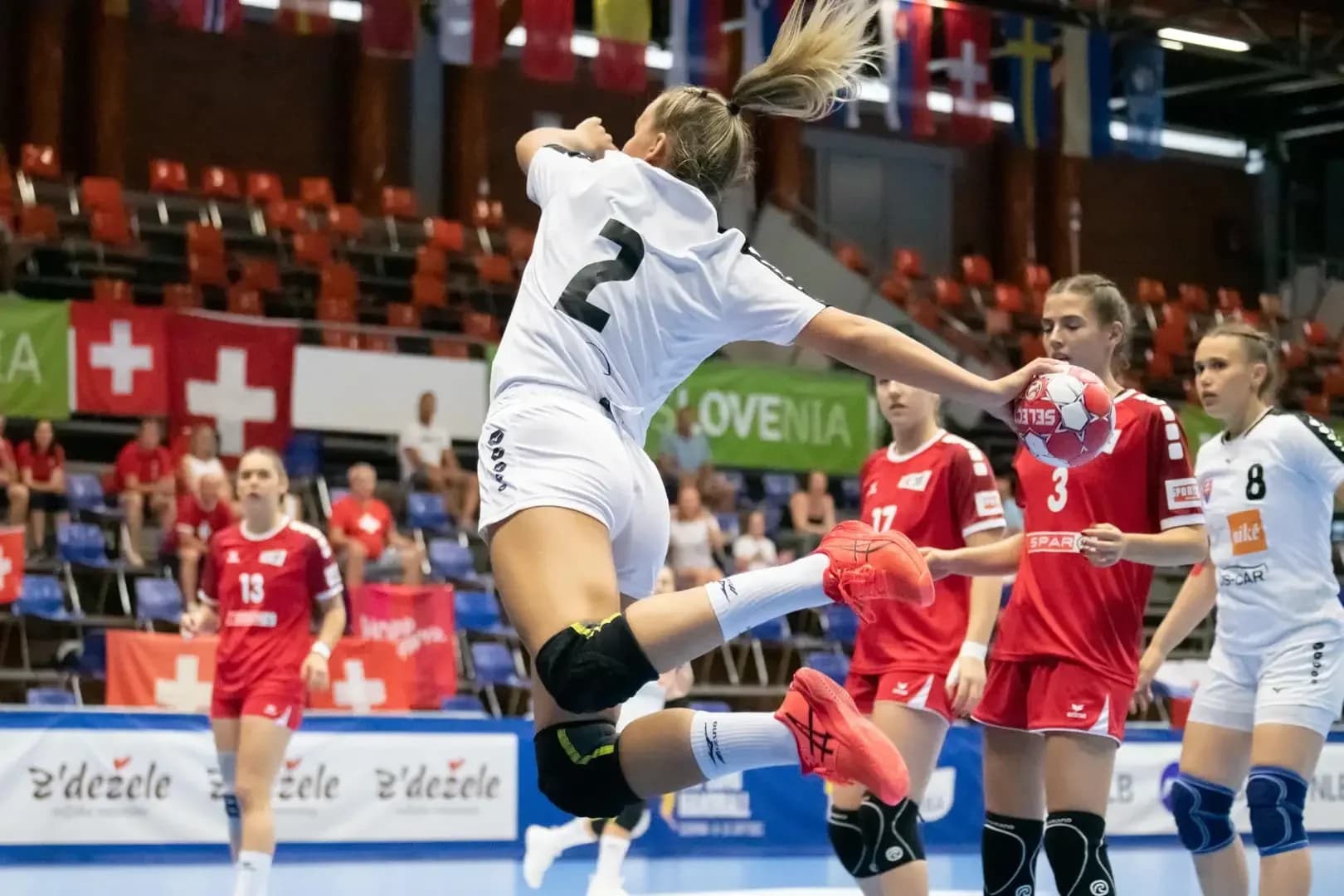 Repre: Juniorky SR na ME "19" tesne nestačili na Švajčiarky, v stredu kľúčový duel