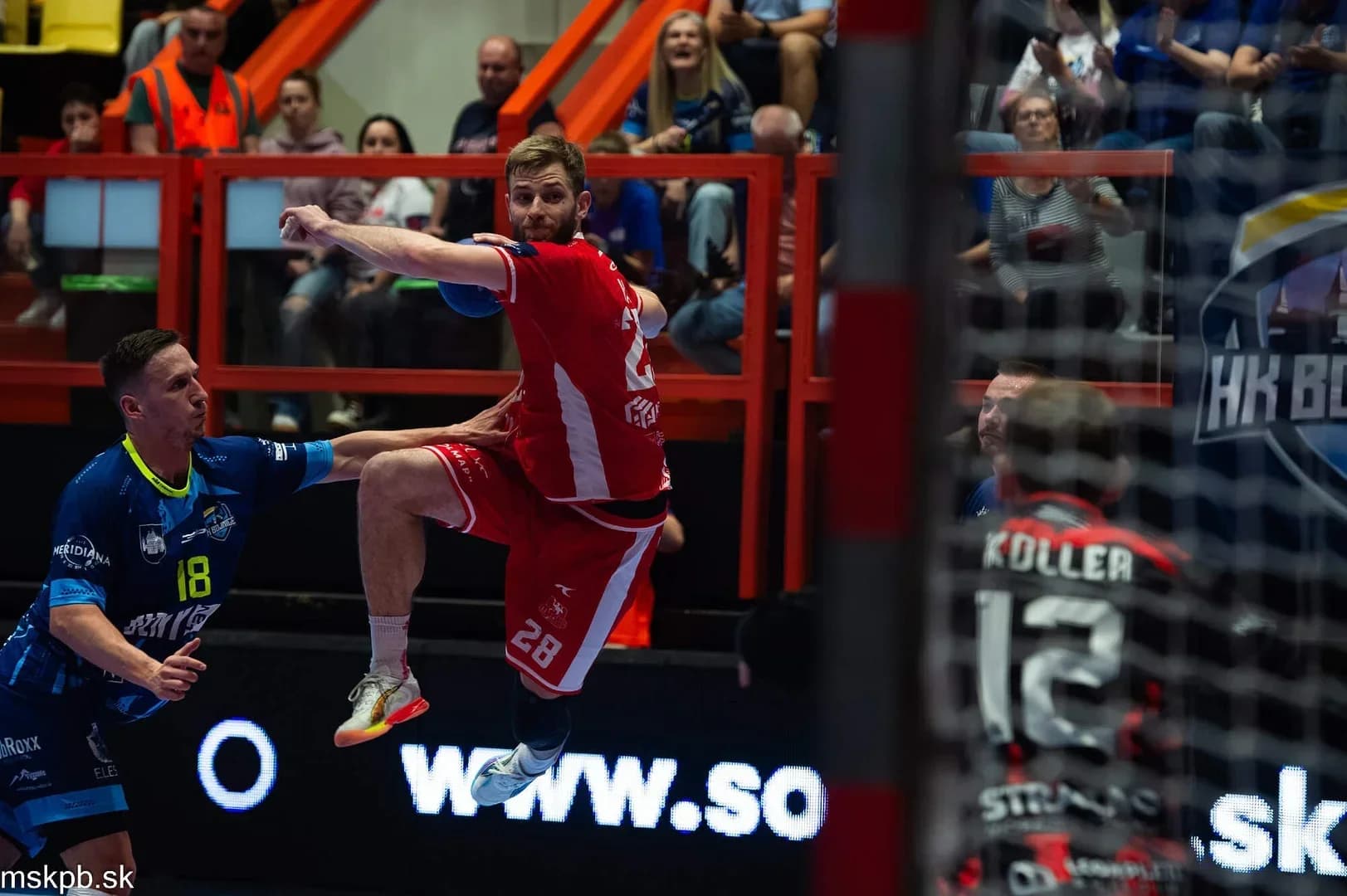 NHE: ROZHODUJÚCE PIATE SEMIFINÁLE JE TU, VEČER SPOZNÁME DRUHÉHO FINALISTU