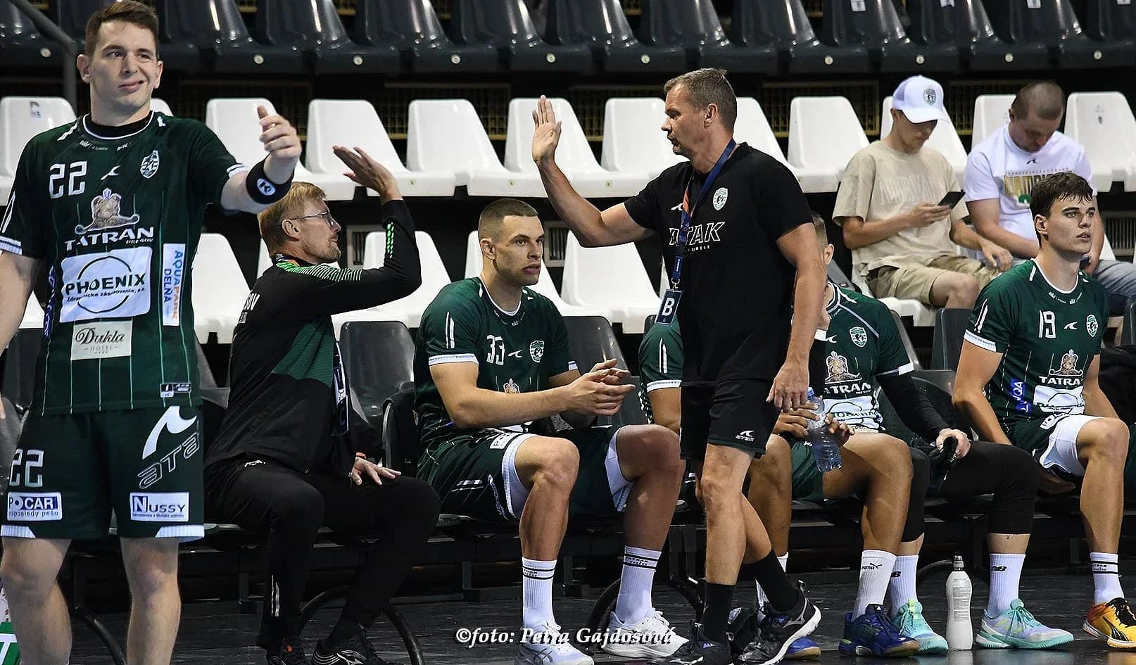 HANDBALL EXTRALIGA: ŠIESTE KOLO S REPRÍZOU MINULOROČNÉHO FINÁLE AJ BOJOM O ČELO TABUĽKY