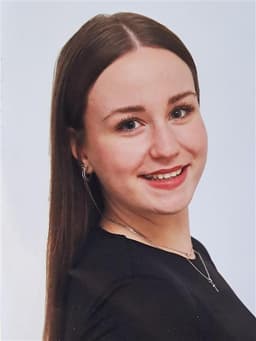 Dóra CZIRÁK