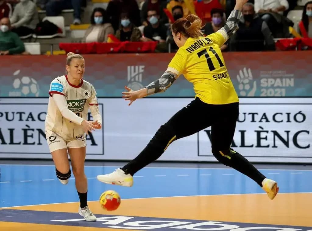 Repre žien-MS: Nemky nad sily Sloveniek, rozhodne derby