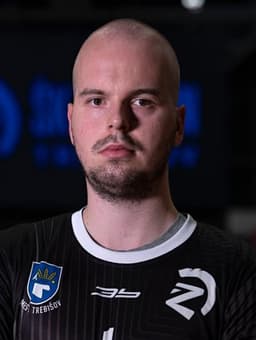 Nikolas VERNUS