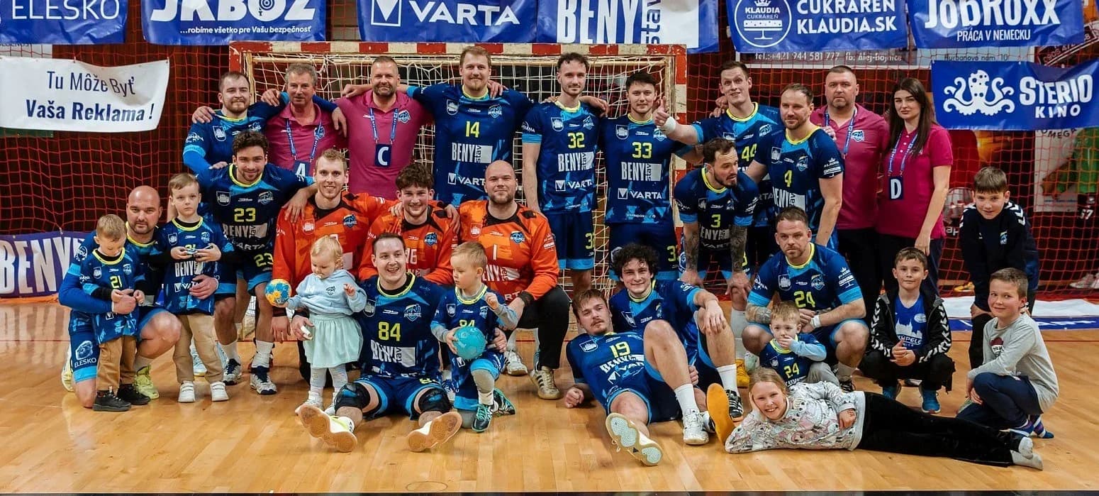 NHE: NADSTAVBA NAJLEPŠÍCH SA SKONČILA, ÚČASTNÍK BARÁŽE STÁLE ZNÁMY NIE JE. TOPOĽČANOM ZARIADIL VÍŤAZSTVO 15-GÓLOVÝ JAKUB VALENT 