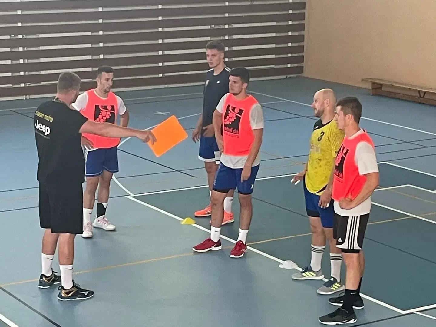 Modra sa chce vyhnúť spodným priečkam, vrátil sa odchovanec Michal Kosák