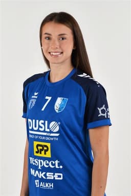 Dóra CSERNYÁNSZKY