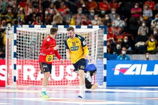 EHF EURO 2022: Španieli nezavŕšili hetrik, Švédi rozhodli finále z pokutového hodu