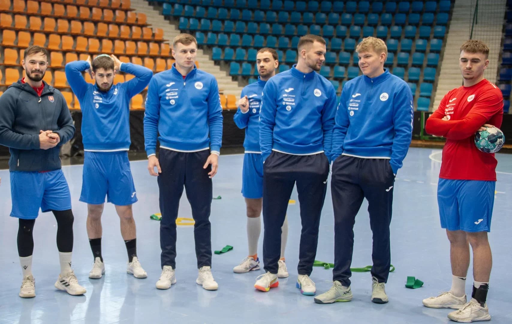 REPRE MUŽI: PROTI ŠPANIELOM DNES VEČER AJ S NAJLEPŠÍM KANONIEROM NHE SAMUELOM VALENTOM