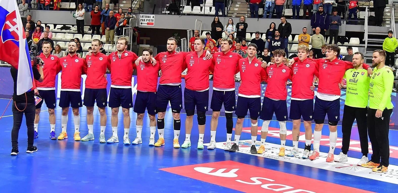 MUŽSKÁ REPREZENTÁCIA ODLETELA NA TURNAJ DO PAMPLONY