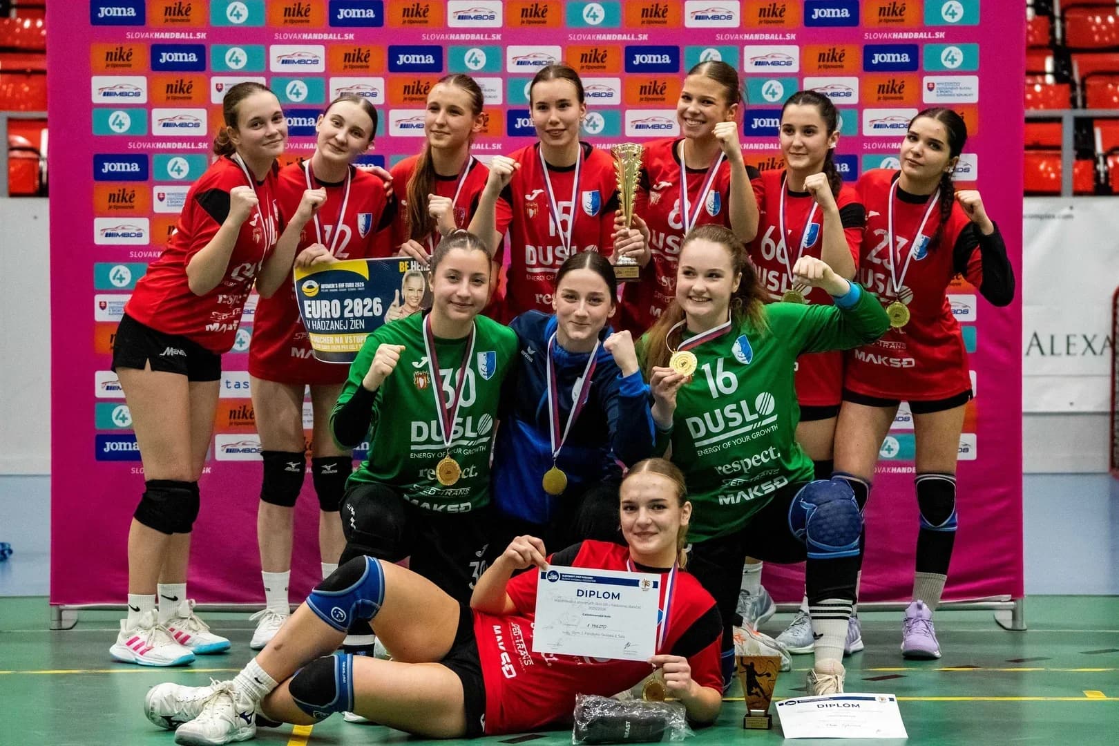 FINÁLE STREDNÝCH ŠKÔL ROZHODLI AŽ SEDMIČKY. ŠALIANKY ZVÍŤAZILI NAD ŽILINČANKAMI