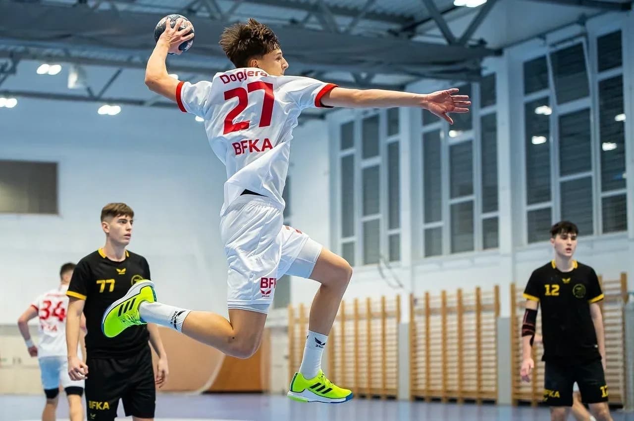 Podcast: S Adamom Dopjerom nielen o majstrovstvách EHF v Humennom, našom kadetskom tíme a akadémii vo Veszpréme