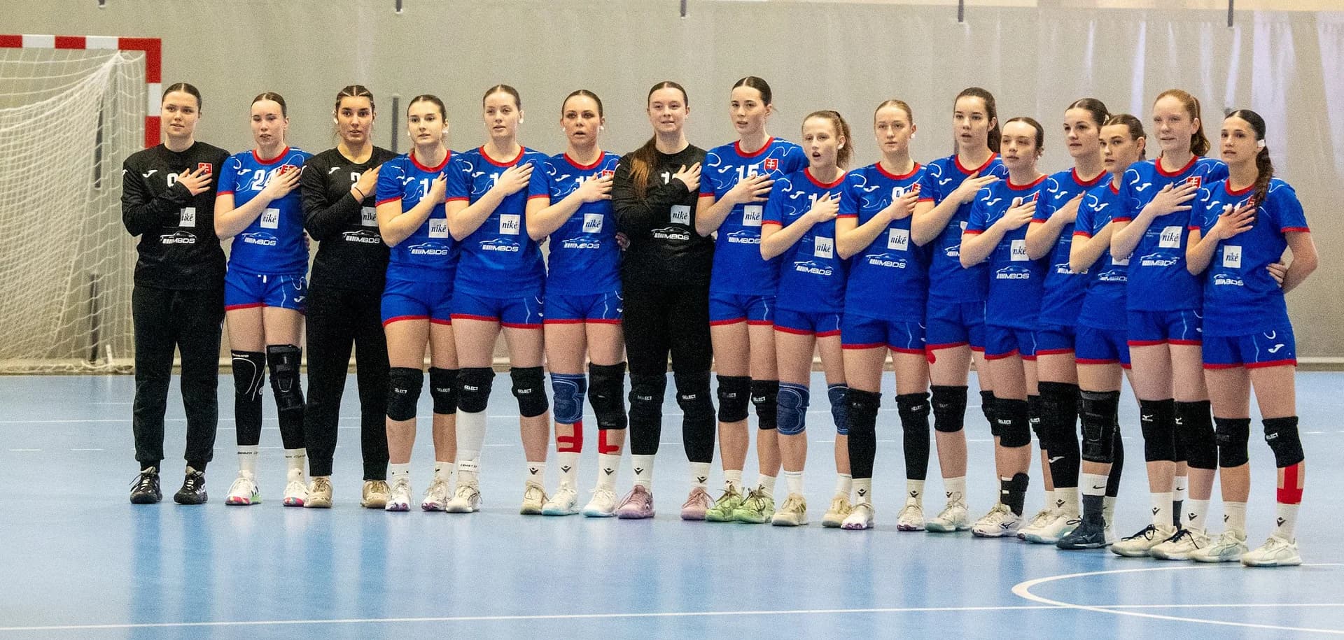REPRE JUNIORKY: SLOVENKY ČAKÁ ZRAZ V PÚCHOVE AJ DVOJICA PRÍPRAVNÝCH ZÁPASOV